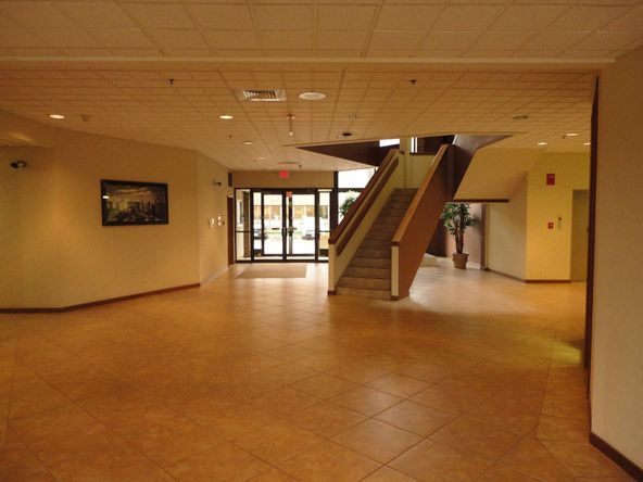 Highland Plaza : 1920 S Highland Ave, Lombard, IL, 60148